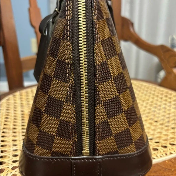 Louis Vuitton Damier Ebene Alma - Picture 6 of 13